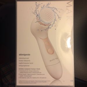 Brand New Mary Kay Skinvigorate Cleansing Brush